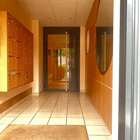 Au Petit Velo De - Balcon, Vue Panoramique & Parking Gratuit דירה וינה
